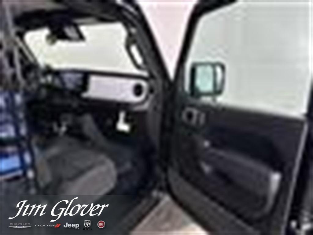 new 2025 Jeep Gladiator car, priced at $40,738
