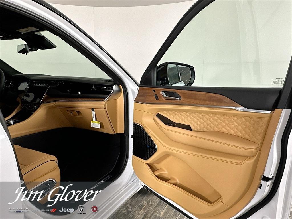 new 2025 Jeep Grand Cherokee L car, priced at $65,837