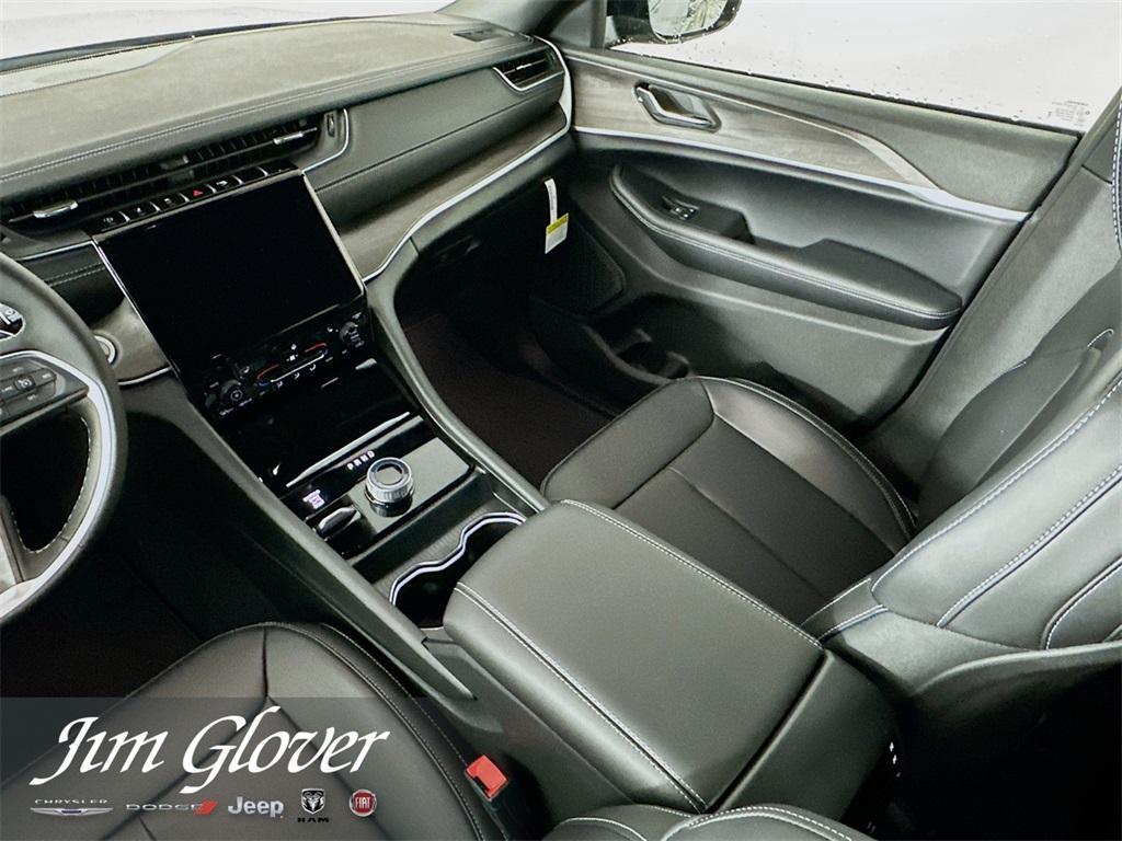 new 2025 Jeep Grand Cherokee L car, priced at $46,171
