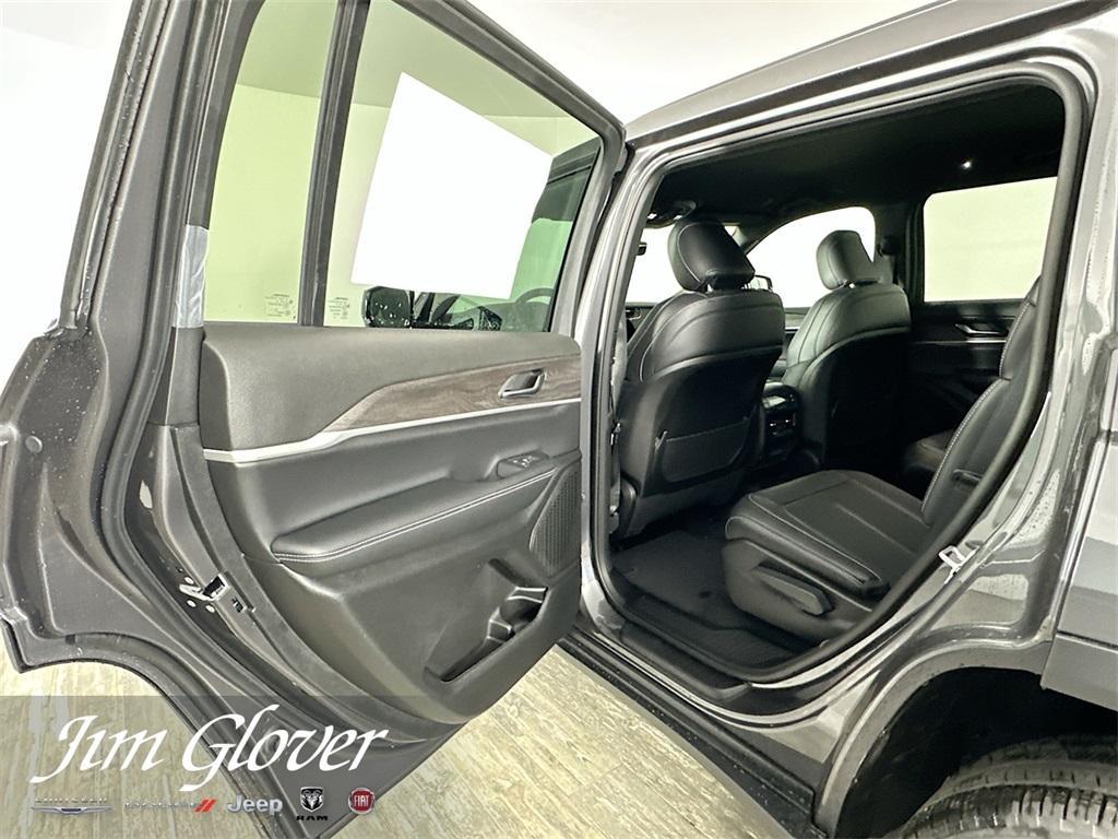 new 2025 Jeep Grand Cherokee L car, priced at $46,171