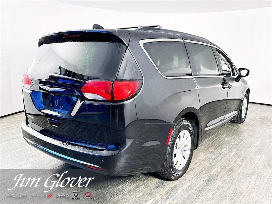 used 2017 Chrysler Pacifica car, priced at $14,623