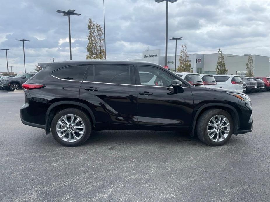 used 2022 Toyota Highlander car, priced at $42,336