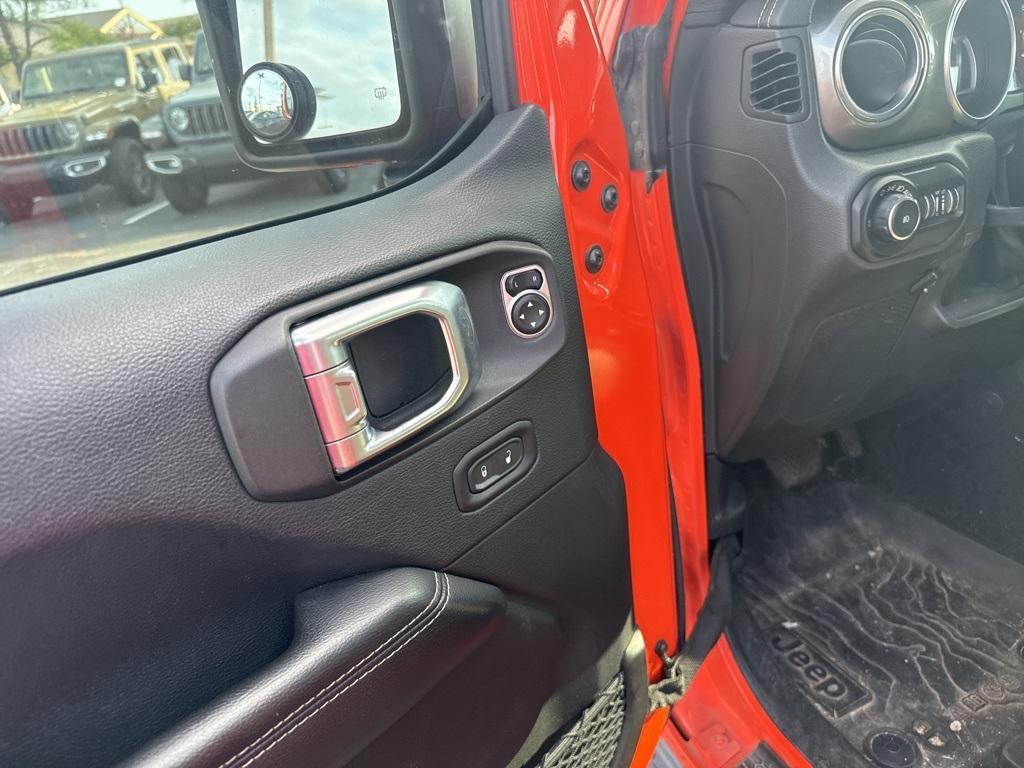 used 2018 Jeep Wrangler Unlimited car, priced at $28,747