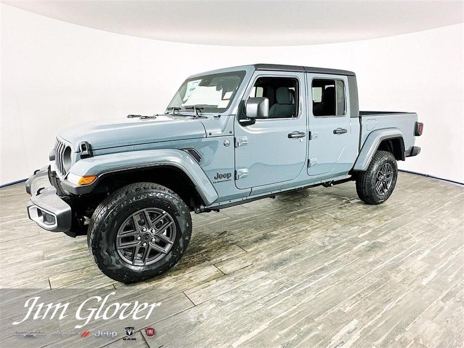new 2024 Jeep Gladiator car, priced at $45,000