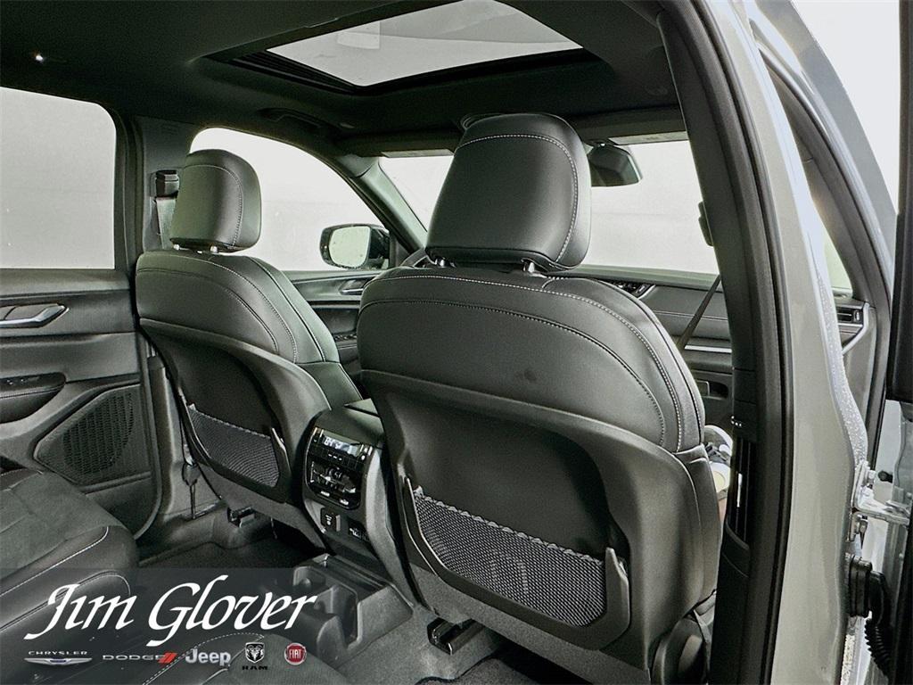 new 2025 Jeep Grand Cherokee L car, priced at $41,222