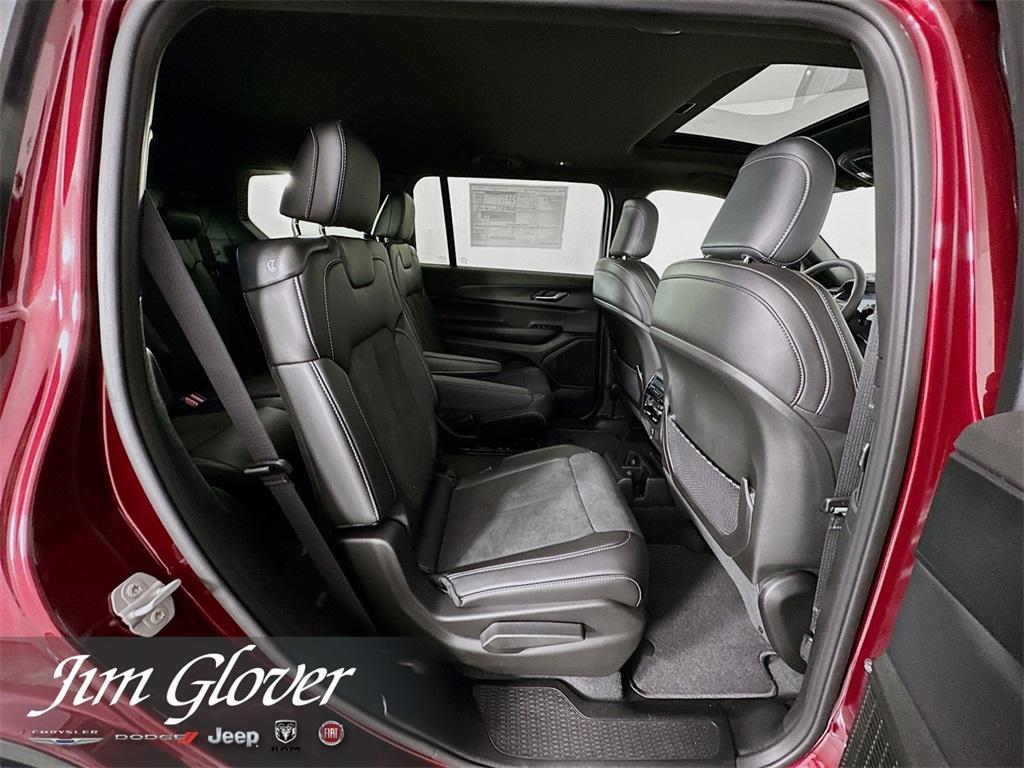 new 2025 Jeep Grand Cherokee L car, priced at $43,301