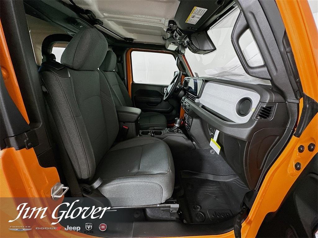 new 2025 Jeep Wrangler car, priced at $42,077
