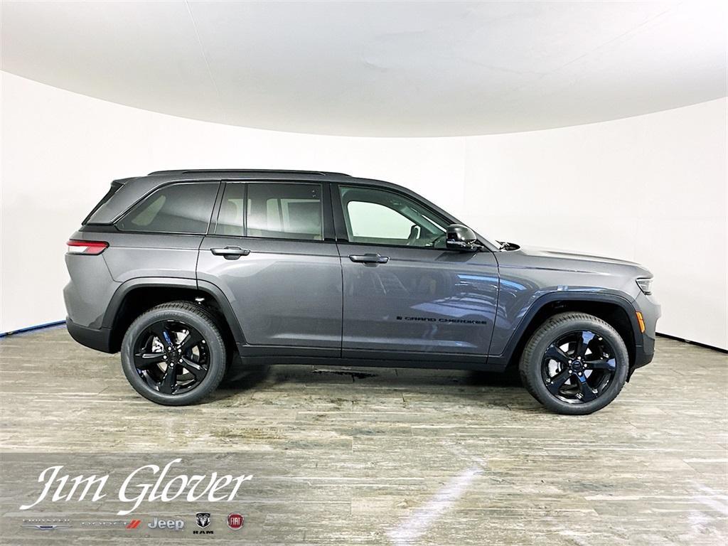 new 2025 Jeep Grand Cherokee car, priced at $45,455