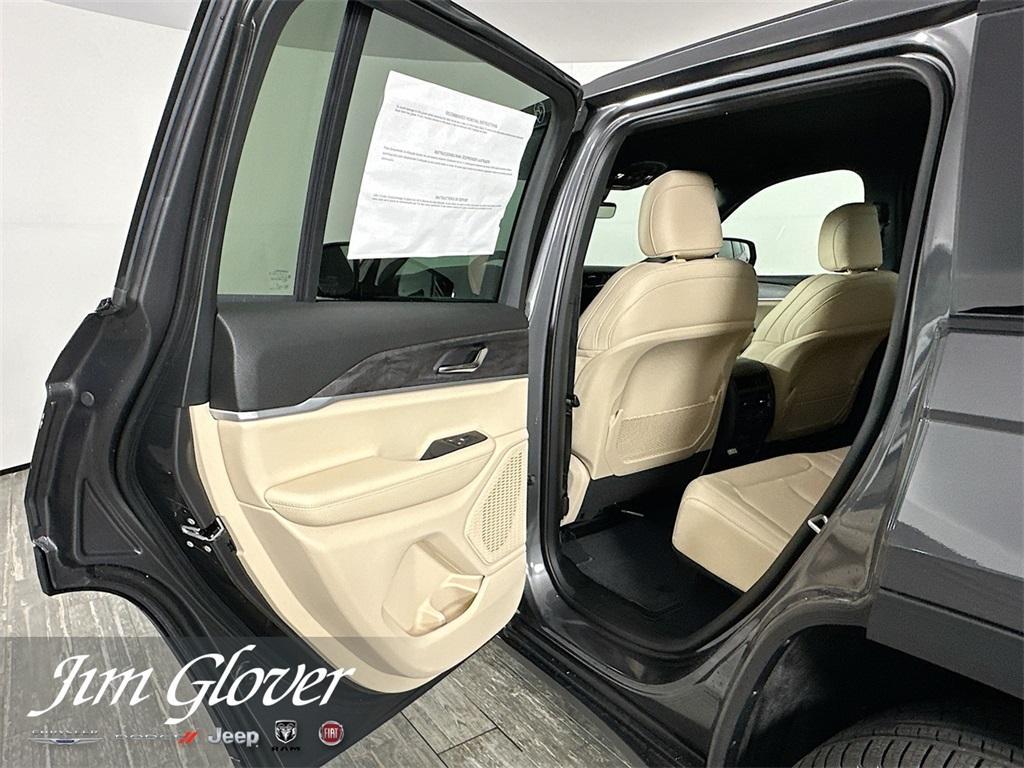 new 2025 Jeep Grand Cherokee car, priced at $45,455