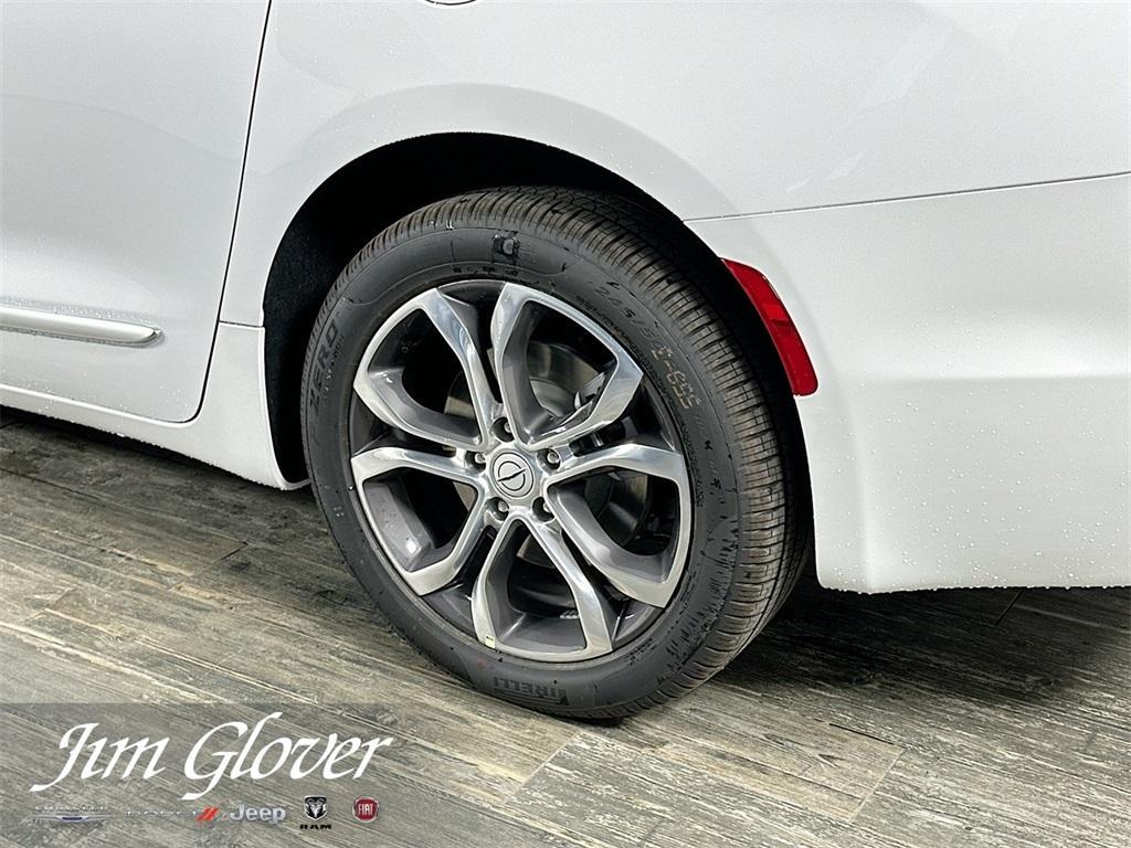 new 2026 Chrysler Pacifica car, priced at $54,076