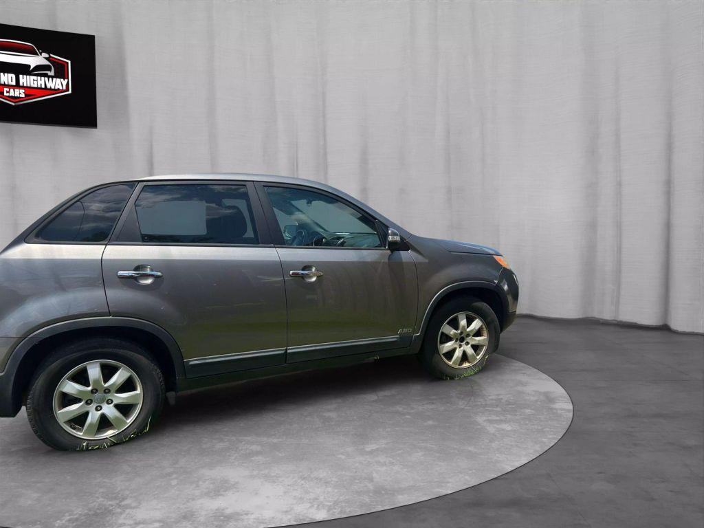 used 2013 Kia Sorento car, priced at $6,000