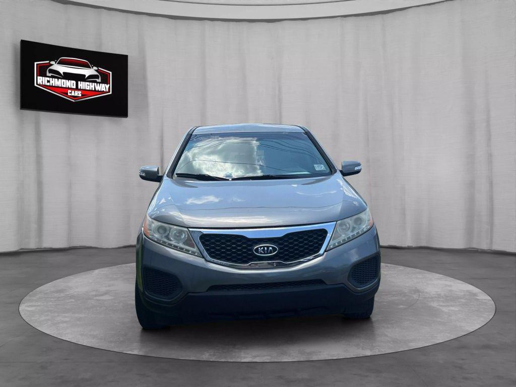 used 2013 Kia Sorento car, priced at $6,000