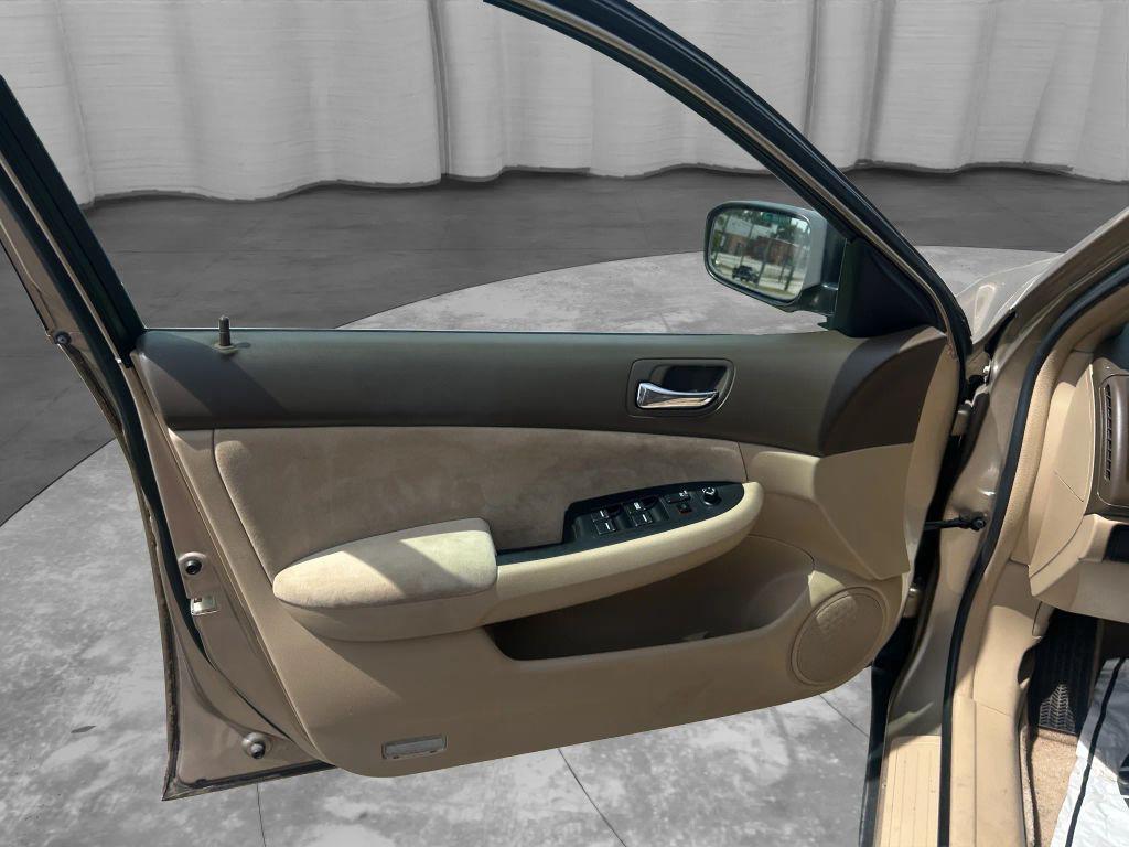 used 2004 Honda Accord car, priced at $5,500
