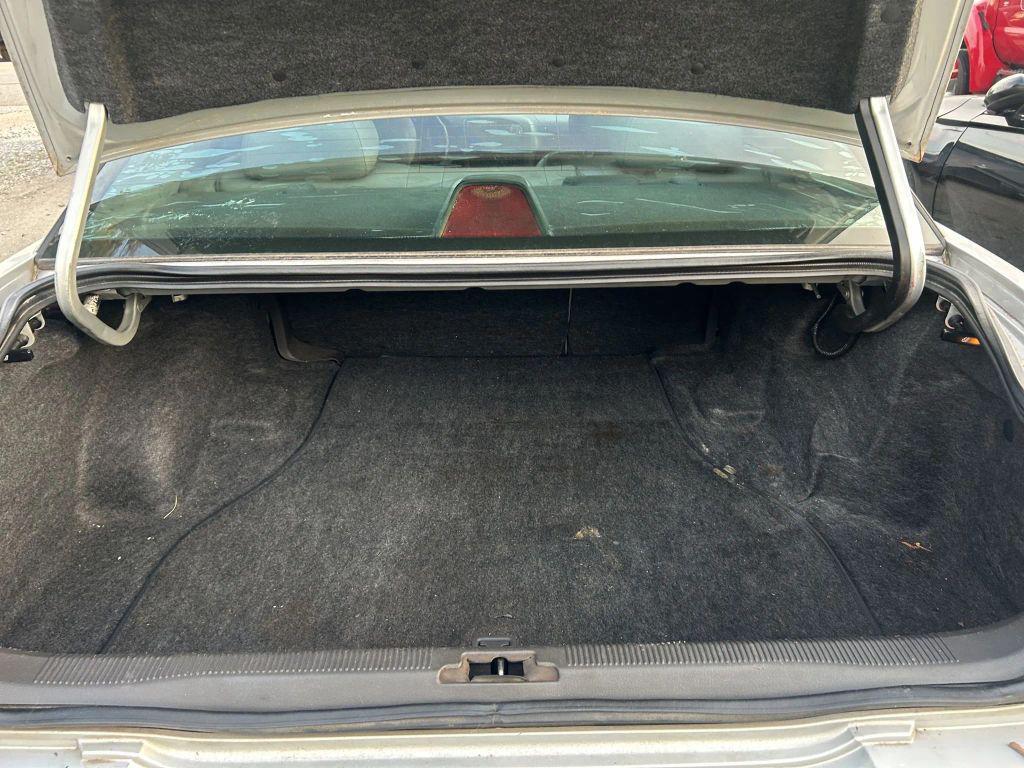 used 2000 Lincoln LS car, priced at $2,500