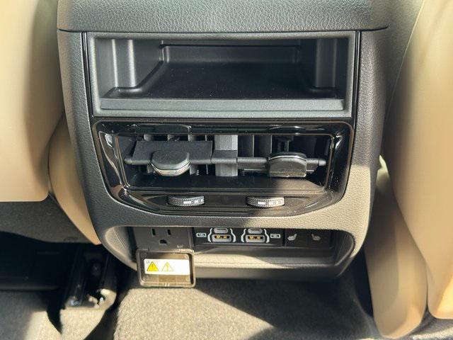 new 2025 Jeep Grand Cherokee car, priced at $43,816