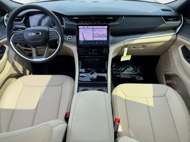 new 2025 Jeep Grand Cherokee car, priced at $43,816
