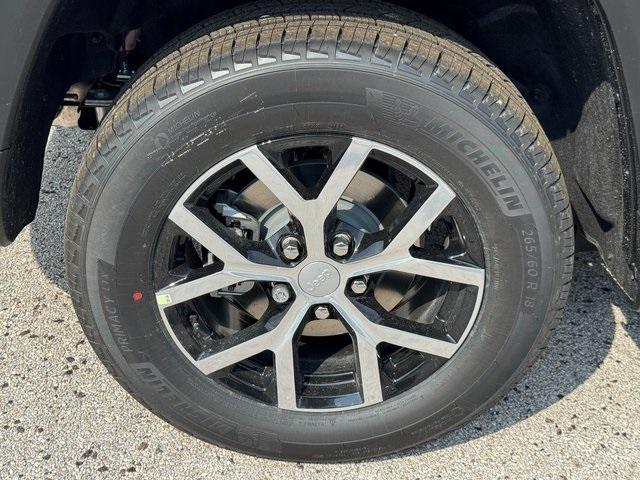 new 2025 Jeep Grand Cherokee car, priced at $43,816