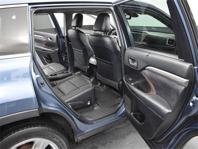 used 2017 Toyota Highlander car, priced at $22,550