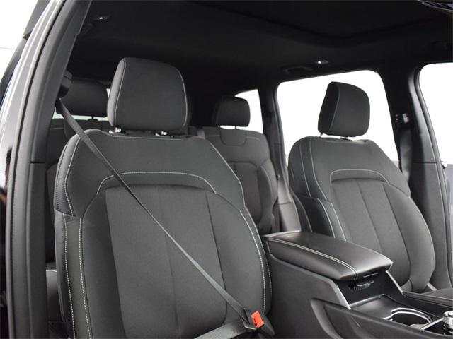 new 2025 Jeep Grand Cherokee car, priced at $36,272