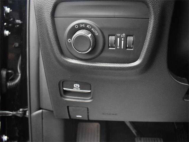 new 2025 Jeep Grand Cherokee car, priced at $36,272