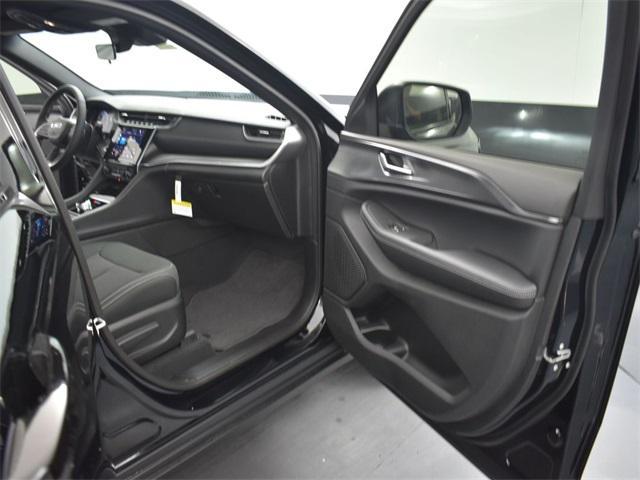 new 2025 Jeep Grand Cherokee car, priced at $36,272