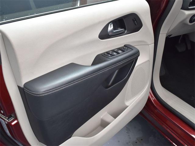 used 2023 Chrysler Pacifica car, priced at $23,200