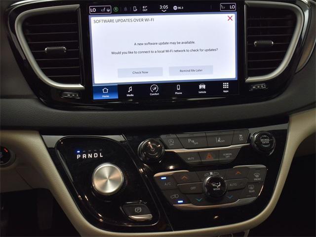 used 2023 Chrysler Pacifica car, priced at $23,200