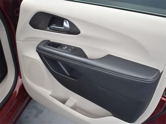 used 2023 Chrysler Pacifica car, priced at $23,200