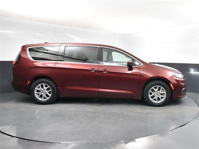 used 2023 Chrysler Pacifica car, priced at $23,200
