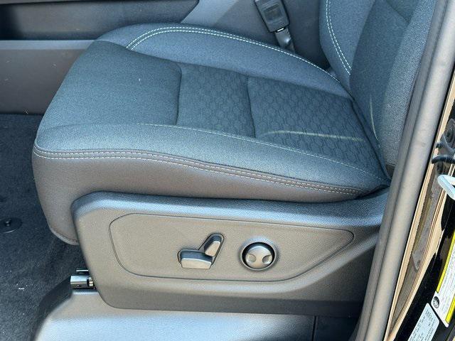 new 2025 Ram 1500 car, priced at $44,961
