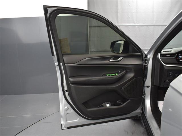 new 2025 Jeep Grand Cherokee car, priced at $36,480