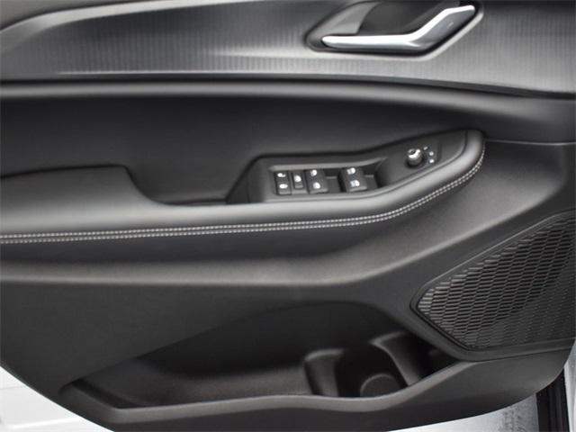 new 2025 Jeep Grand Cherokee car, priced at $38,677