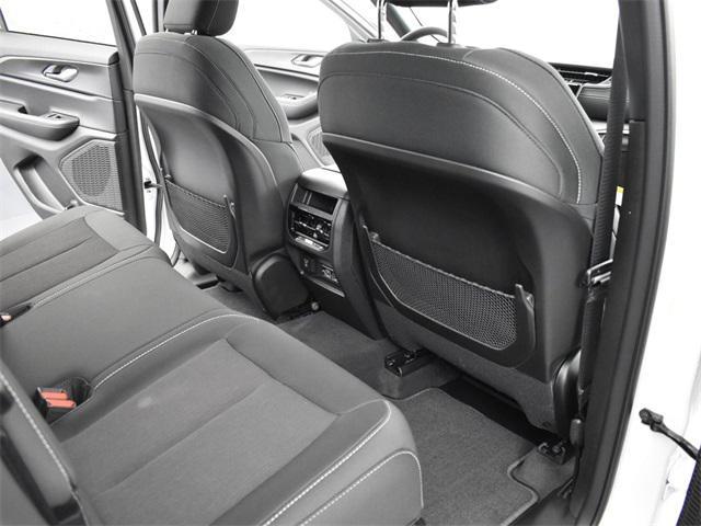 new 2025 Jeep Grand Cherokee car, priced at $38,677
