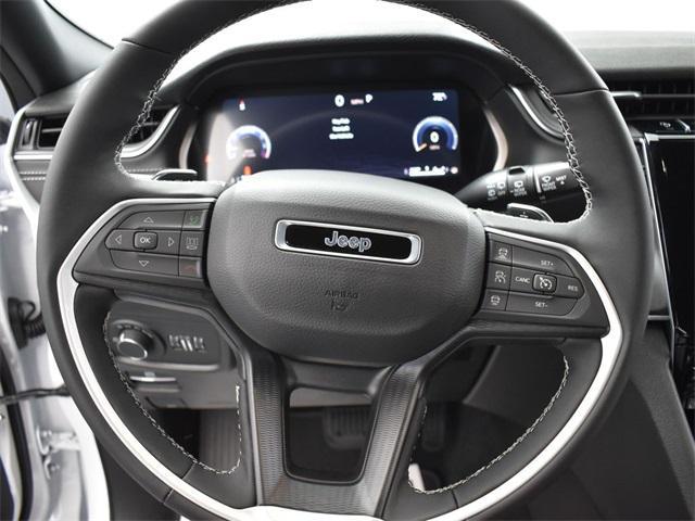 new 2025 Jeep Grand Cherokee car, priced at $38,677
