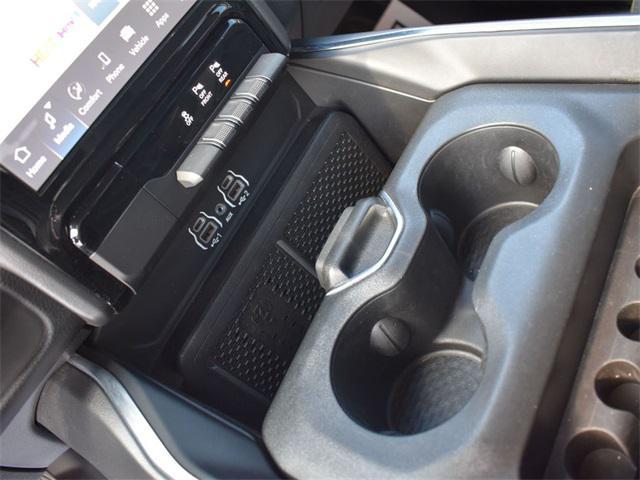 new 2025 Ram 1500 car, priced at $43,614