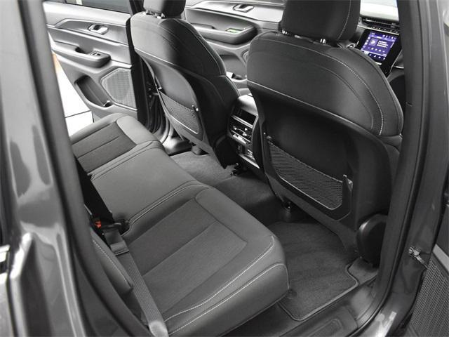 new 2025 Jeep Grand Cherokee car, priced at $35,415