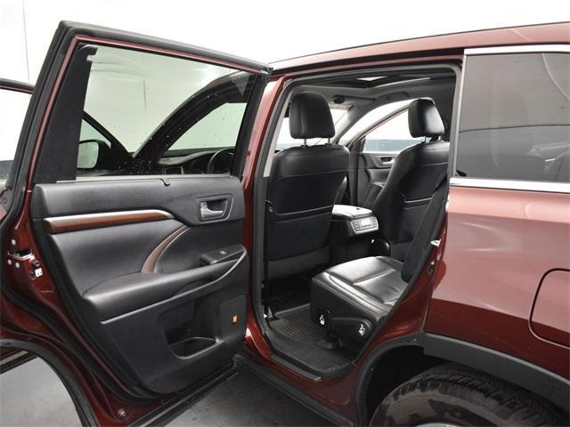 used 2016 Toyota Highlander car, priced at $21,000
