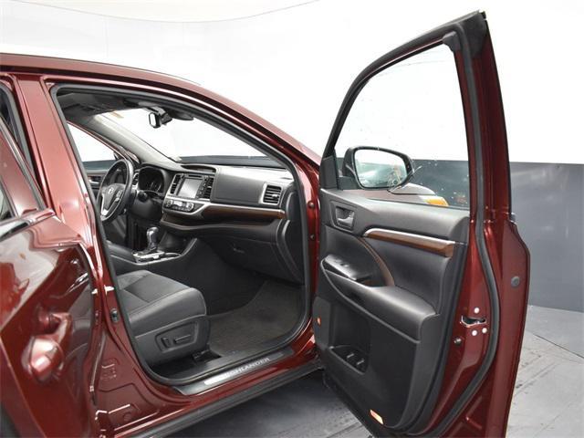 used 2016 Toyota Highlander car, priced at $21,000