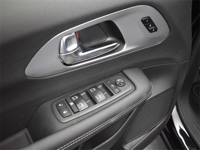 new 2026 Chrysler Pacifica car, priced at $46,285