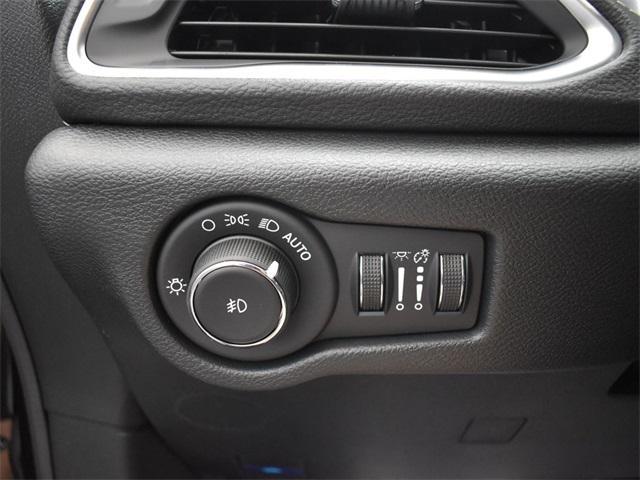 new 2026 Chrysler Pacifica car, priced at $46,285