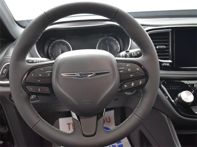 new 2026 Chrysler Pacifica car, priced at $46,285