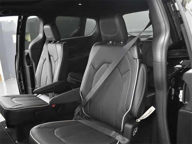 new 2026 Chrysler Pacifica car, priced at $46,285