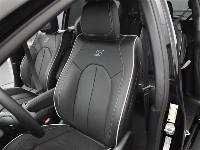 new 2026 Chrysler Pacifica car, priced at $46,285