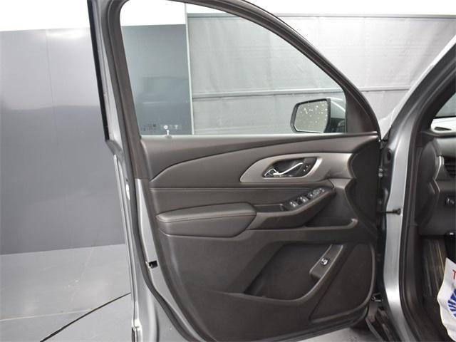 used 2023 Chevrolet Traverse car, priced at $28,200