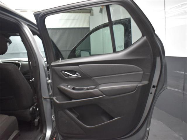 used 2023 Chevrolet Traverse car, priced at $28,200