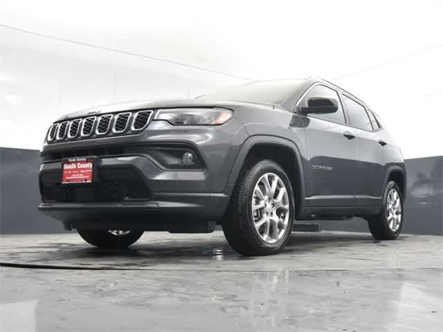 new 2024 Jeep Compass car, priced at $28,585