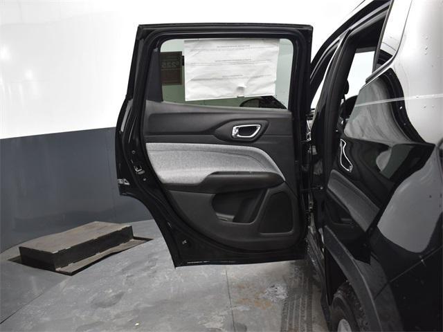 new 2025 Jeep Compass car, priced at $27,535