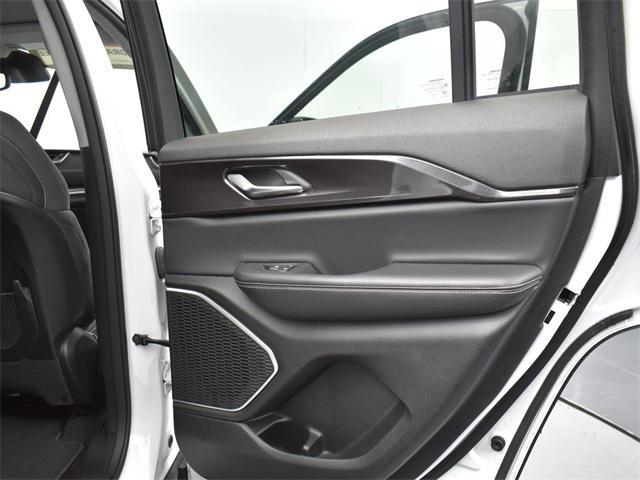 used 2022 Jeep Grand Cherokee car, priced at $33,000