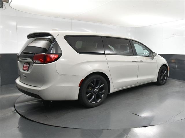 used 2020 Chrysler Pacifica car, priced at $16,400