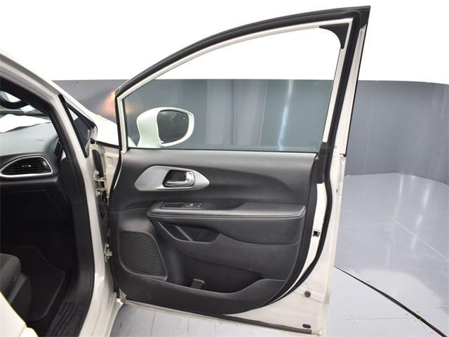 used 2020 Chrysler Pacifica car, priced at $16,400